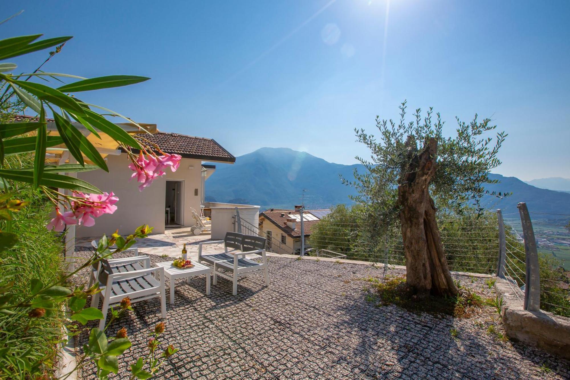 Casa Rene - Happy Rentals Tenno Exterior foto